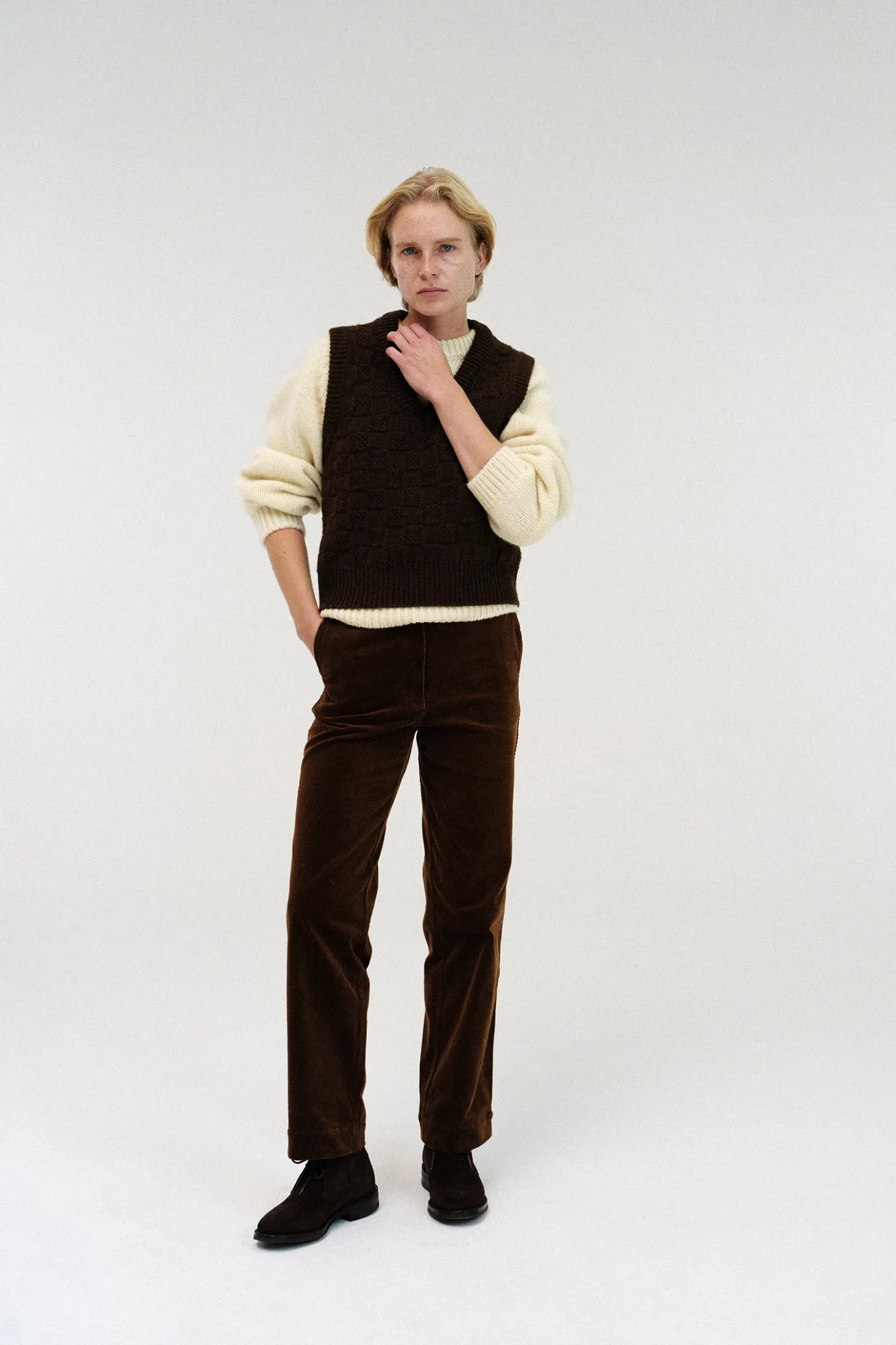 Nothing written Knitwear-Chess wool vest (Brown)