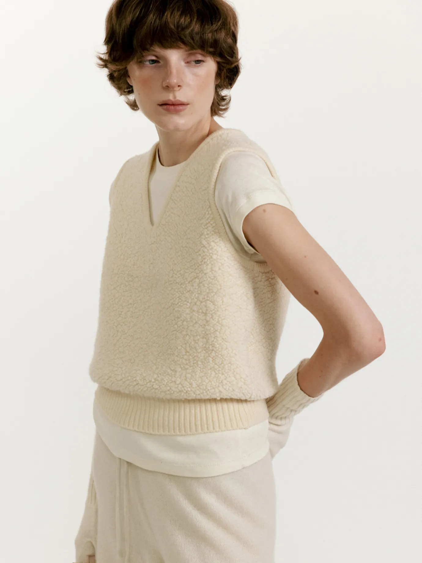 Nothing written Knitwear-Lett boucle vest (Ivory)