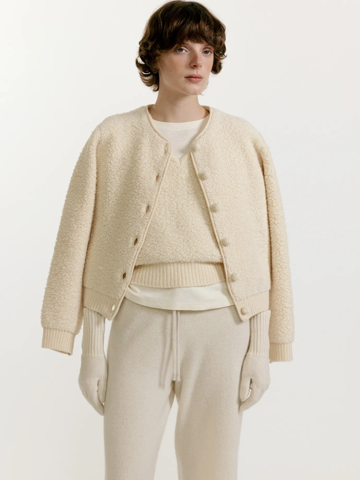 lett_boucle_vest_ivory_3.webp Nothing written Knitwear-Lett boucle vest (Ivory)