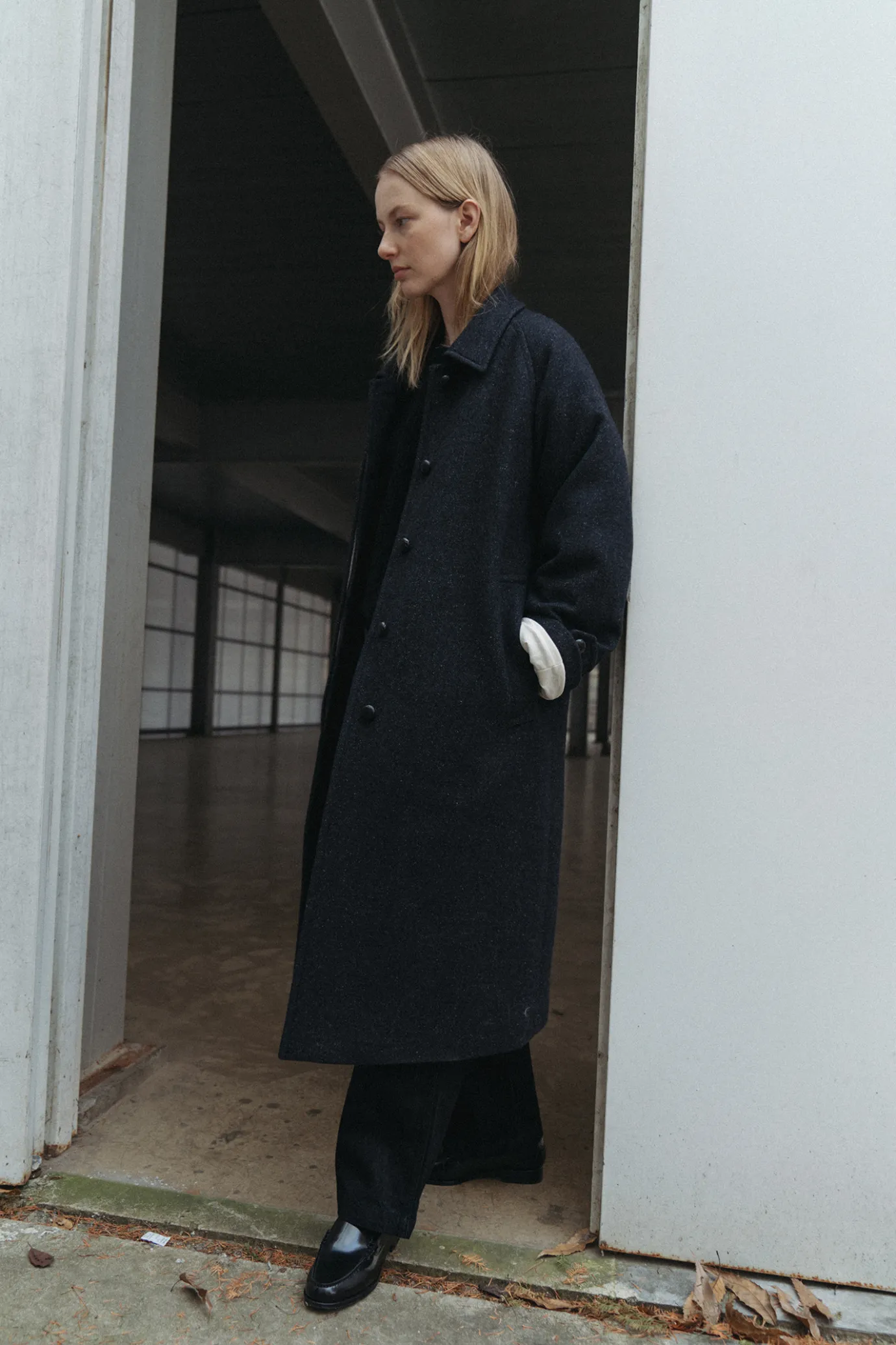 marsh_wool_coat_dark_blue_4.webp Nothing written Outwears-Marsh wool coat (Dark blue)