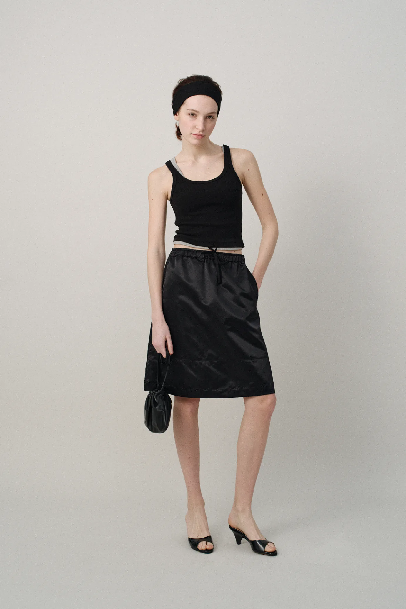 Nothing written Skirts-2ND / Nylon midi skirt (Black)