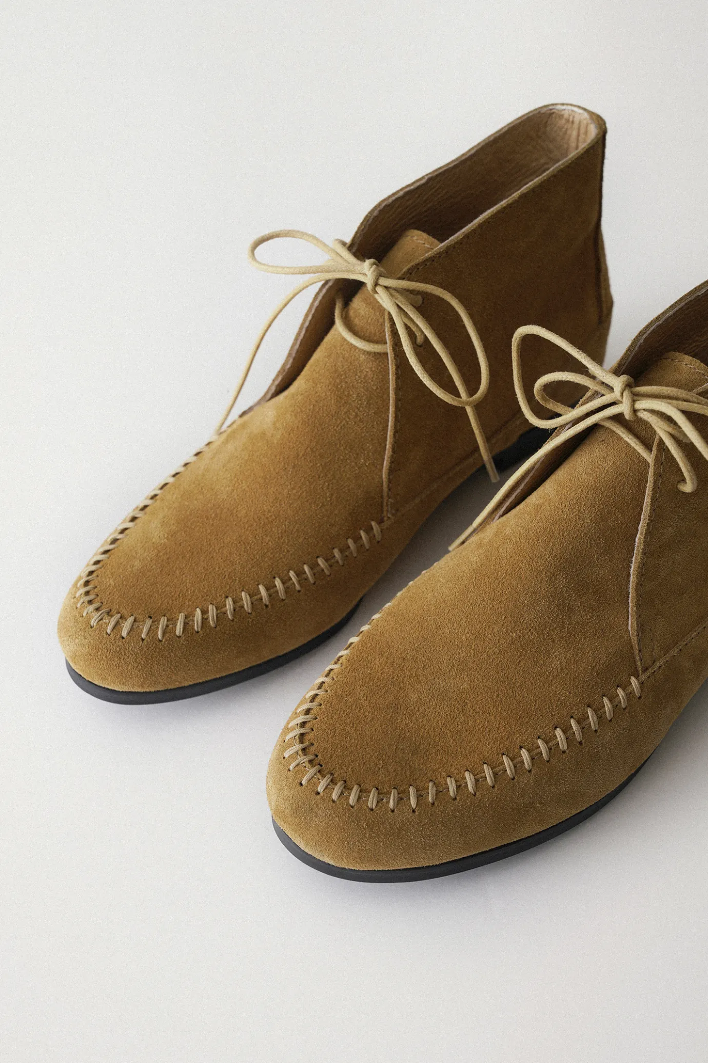 Nothing written Exclusive | Shoes-2ND / Suede moccasin boots (Camel)
