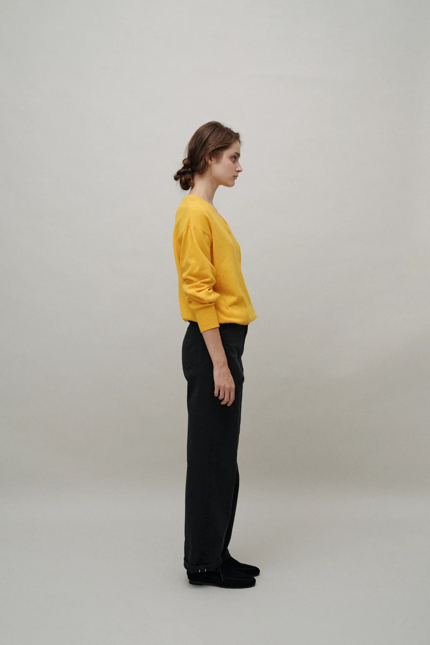 Nothing written Knitwear-Puno v-neck pullover (Amber)