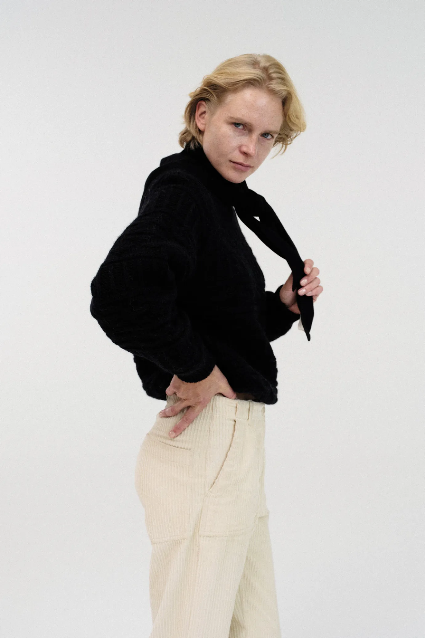 Nothing written Accessories-3RD / Triangle cashmere muffler (Black)