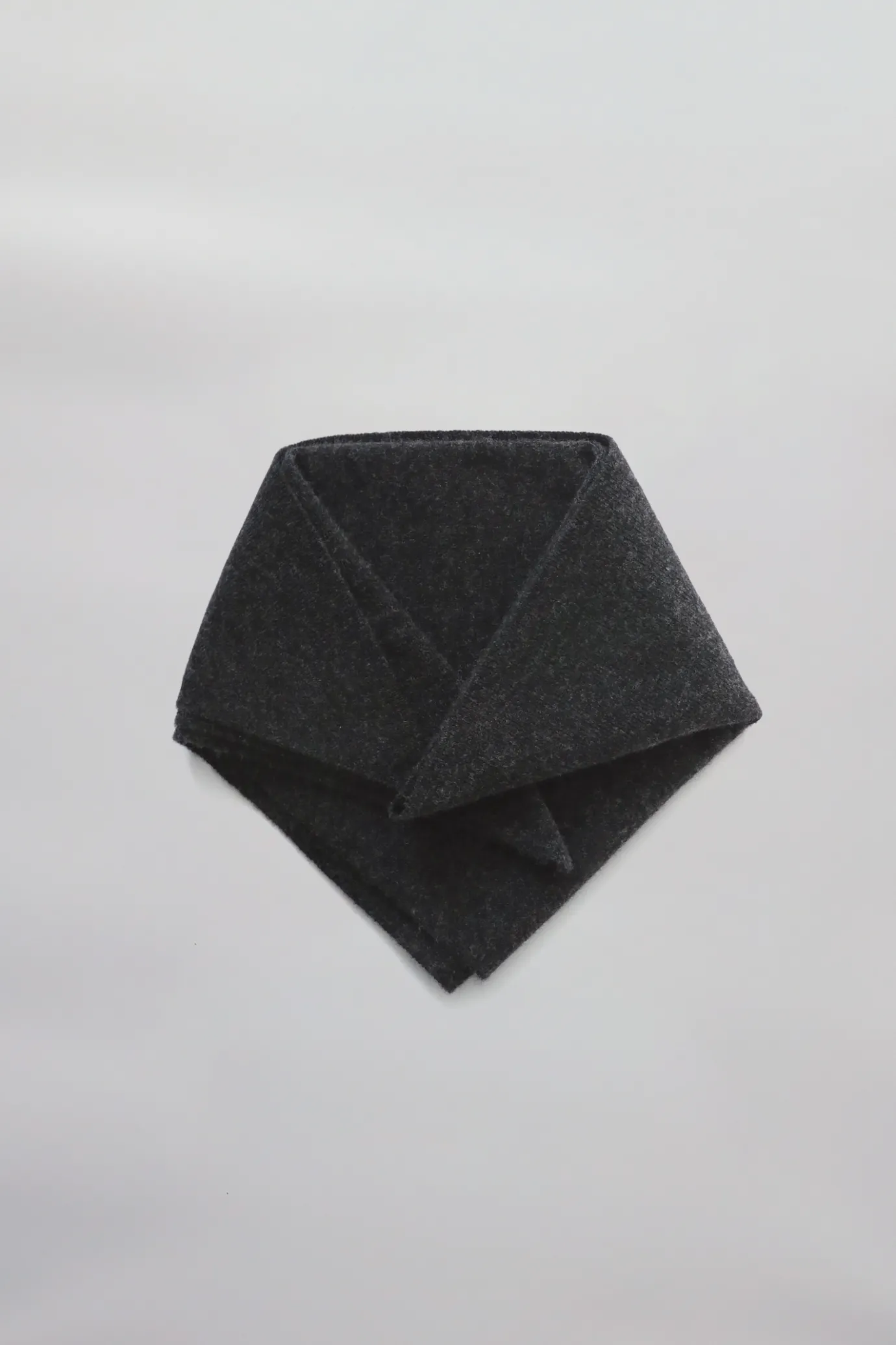 Nothing written Accessories-3RD / Triangle cashmere muffler (Charcoal)