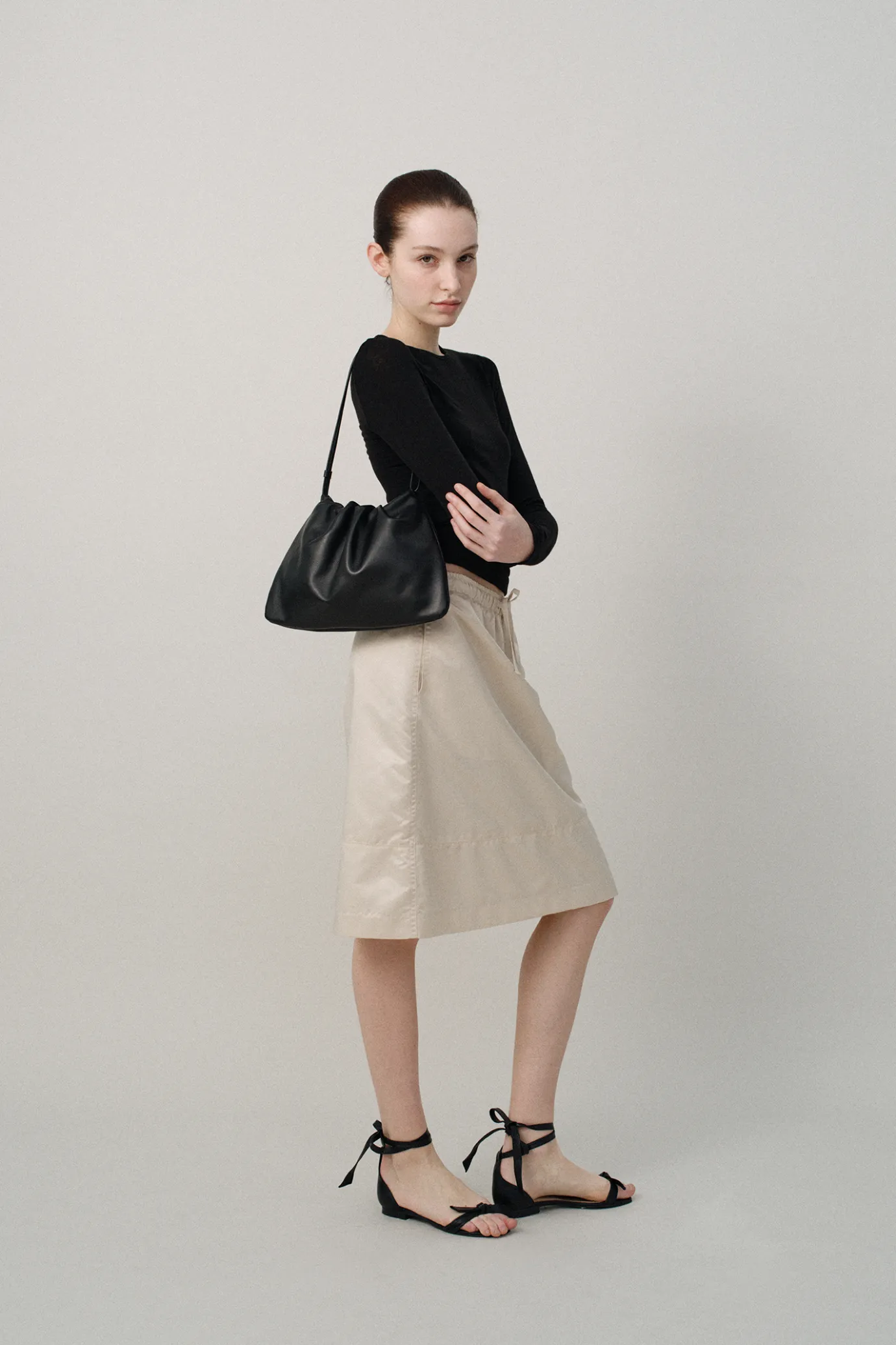 Nothing written Bags-6TH / Nella strap large bag (Black)