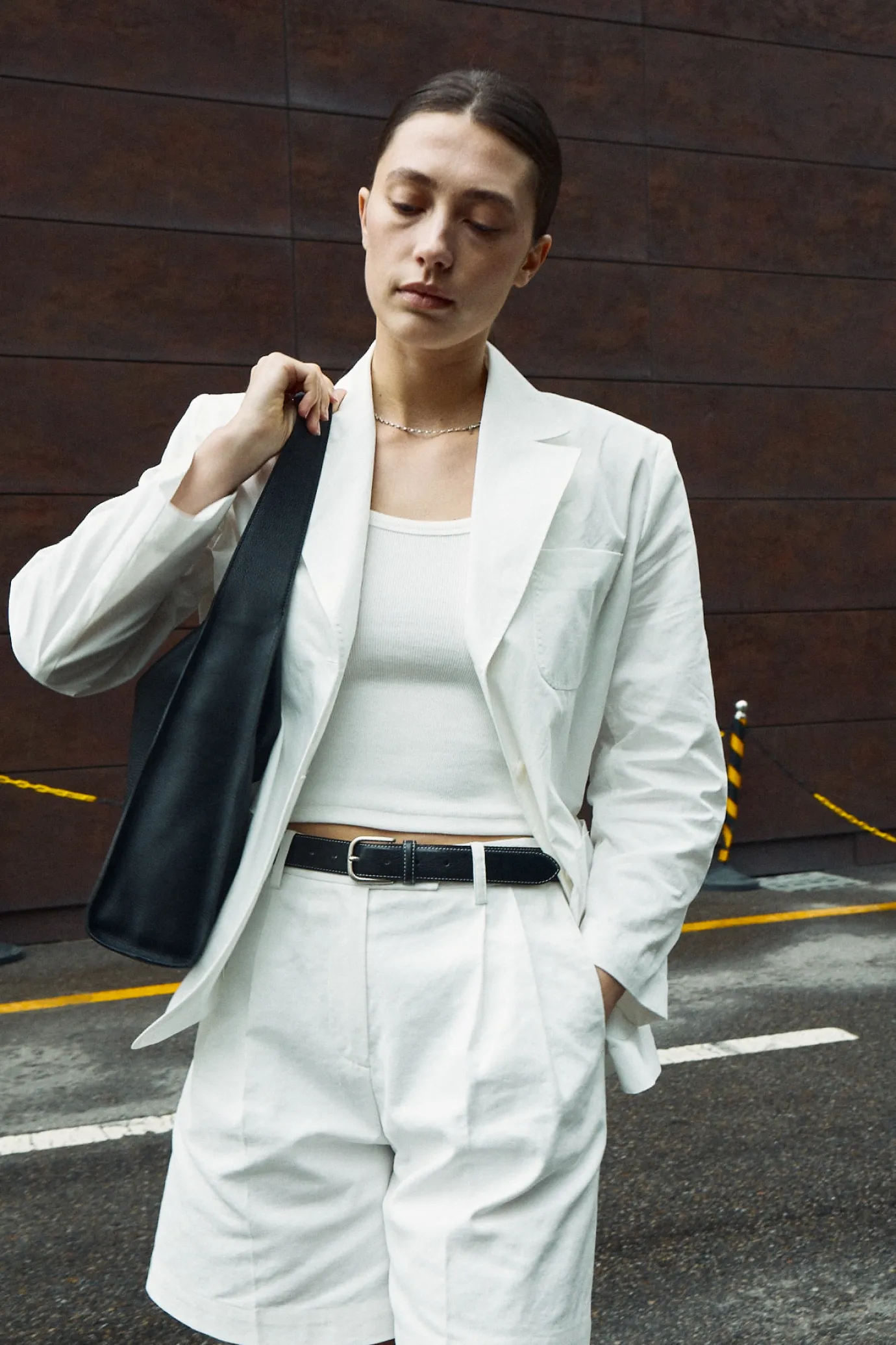 Nothing written Bags-4TH / Pibi leather shoulder bag (Black)