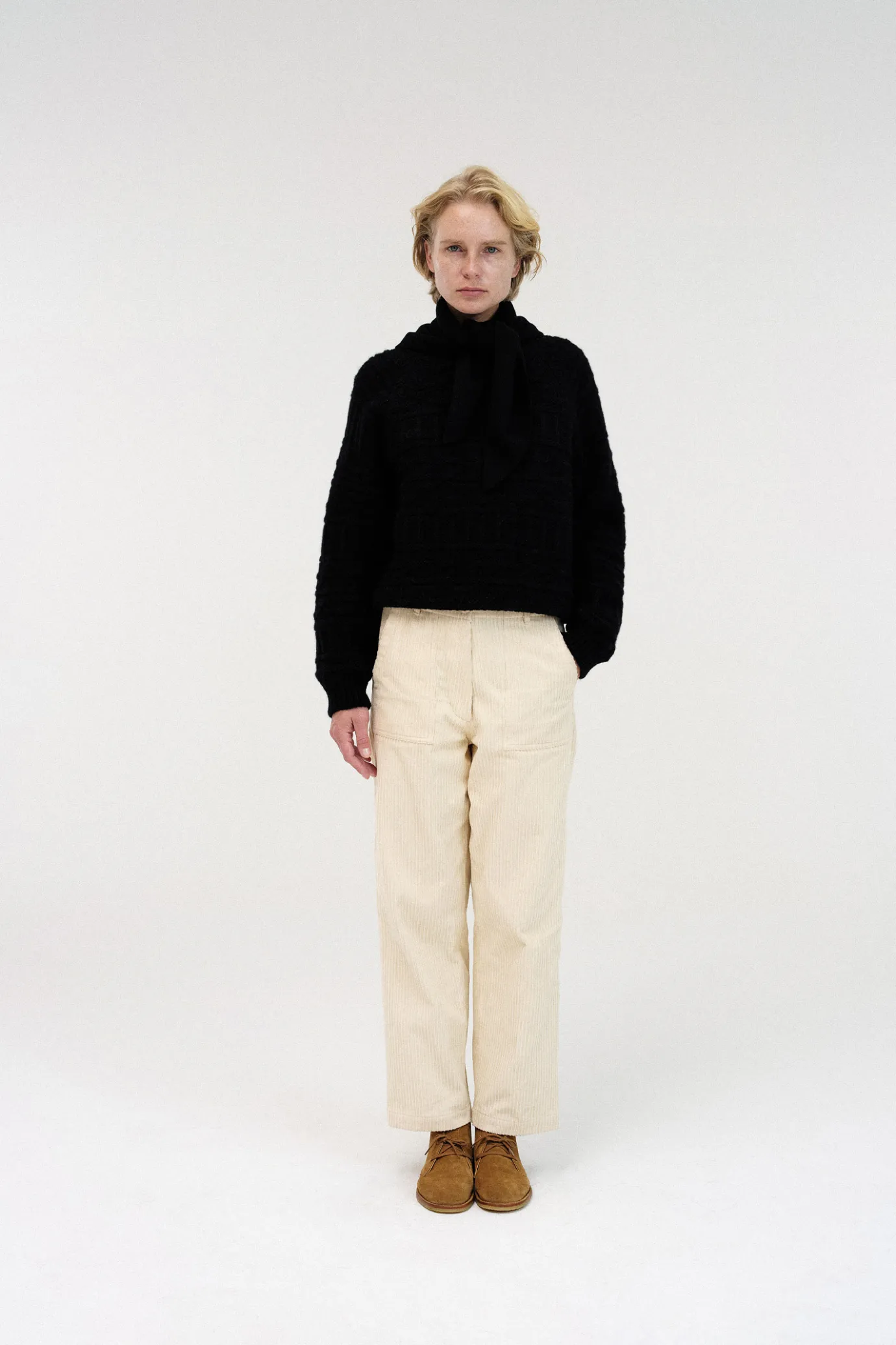 Nothing written Knitwear-Vintage pattern round pullover (Black)